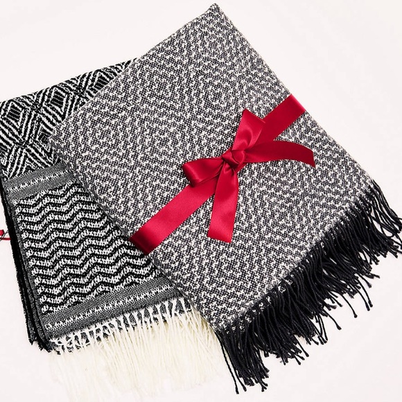 🆕 Geometric Pattern Knit Fringe Throw Blanket GRY - Picture 11 of 13